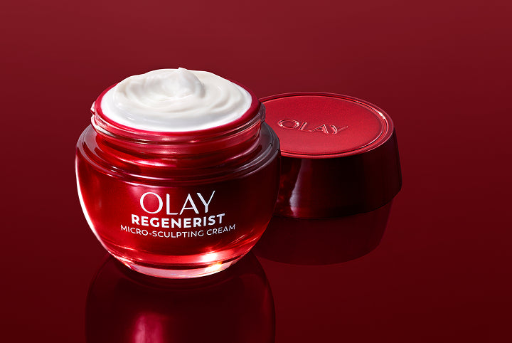 Kết cấu kem dưỡng Olay mềm mịn